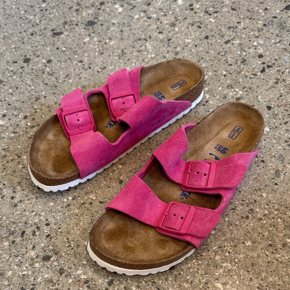 Birkenstock Arizona fuschia soft foot bed